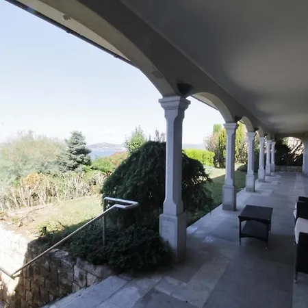 Danica Monterosso Villa
