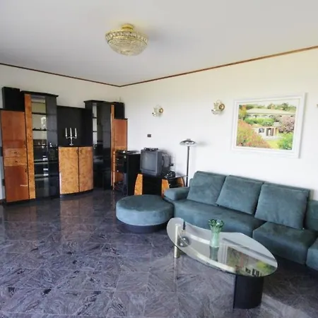 Danica Monterosso Villa