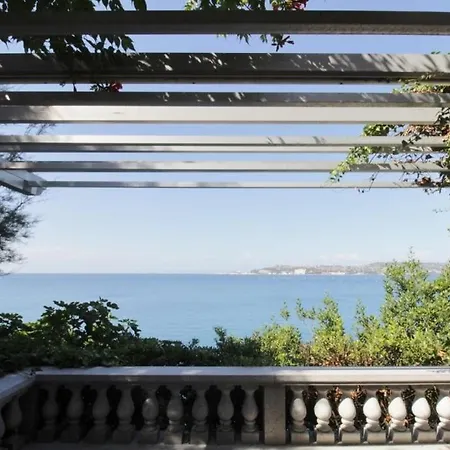 Danica Monterosso Villa *